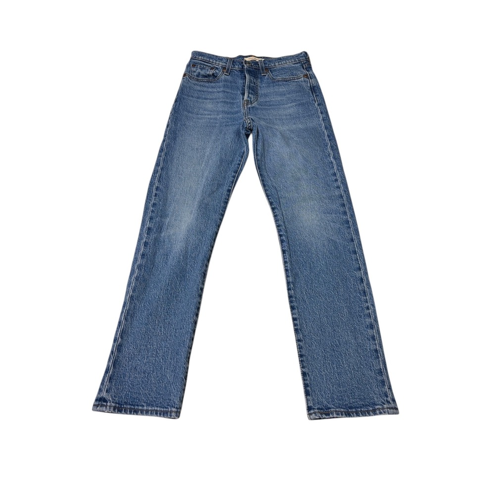 Levi's Straight Leg Women's Jeans in Medium Blue